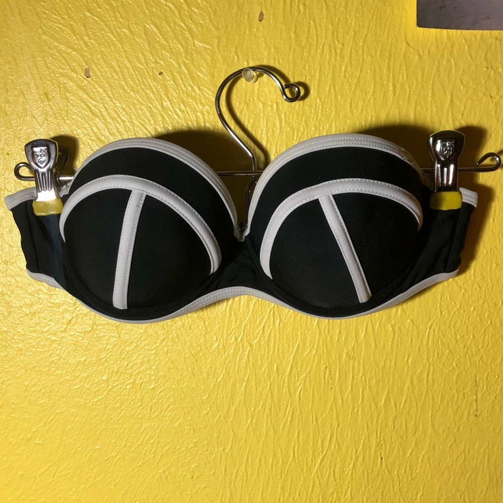 Arizona Strapless swim top